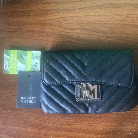 Badgley Mischka Handbags - NWT Badgley Mischka Simple Phone Crossbody With Letter Lock